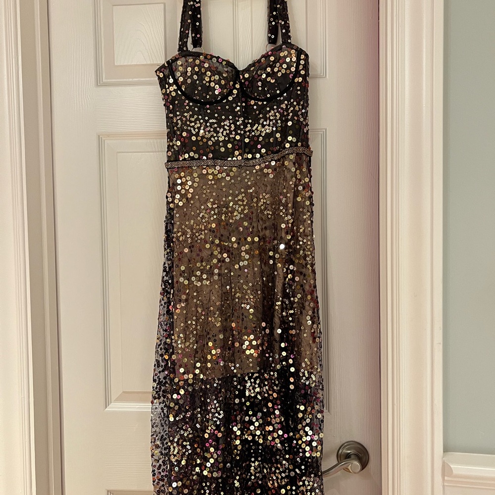 Midnight Noir Gown in Gold & Black
Bronx and Banco